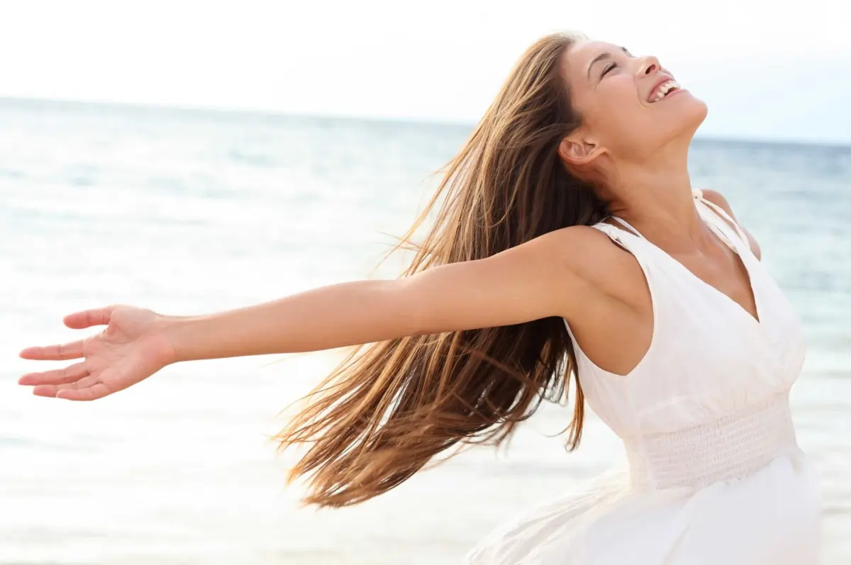 Tan Confidence: The Psychology of a Tan and Why People Feel More Confident