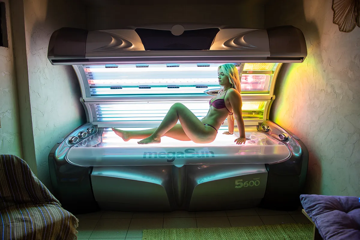 Why Tan Lines Look Better With a Gradual Tanning Routine